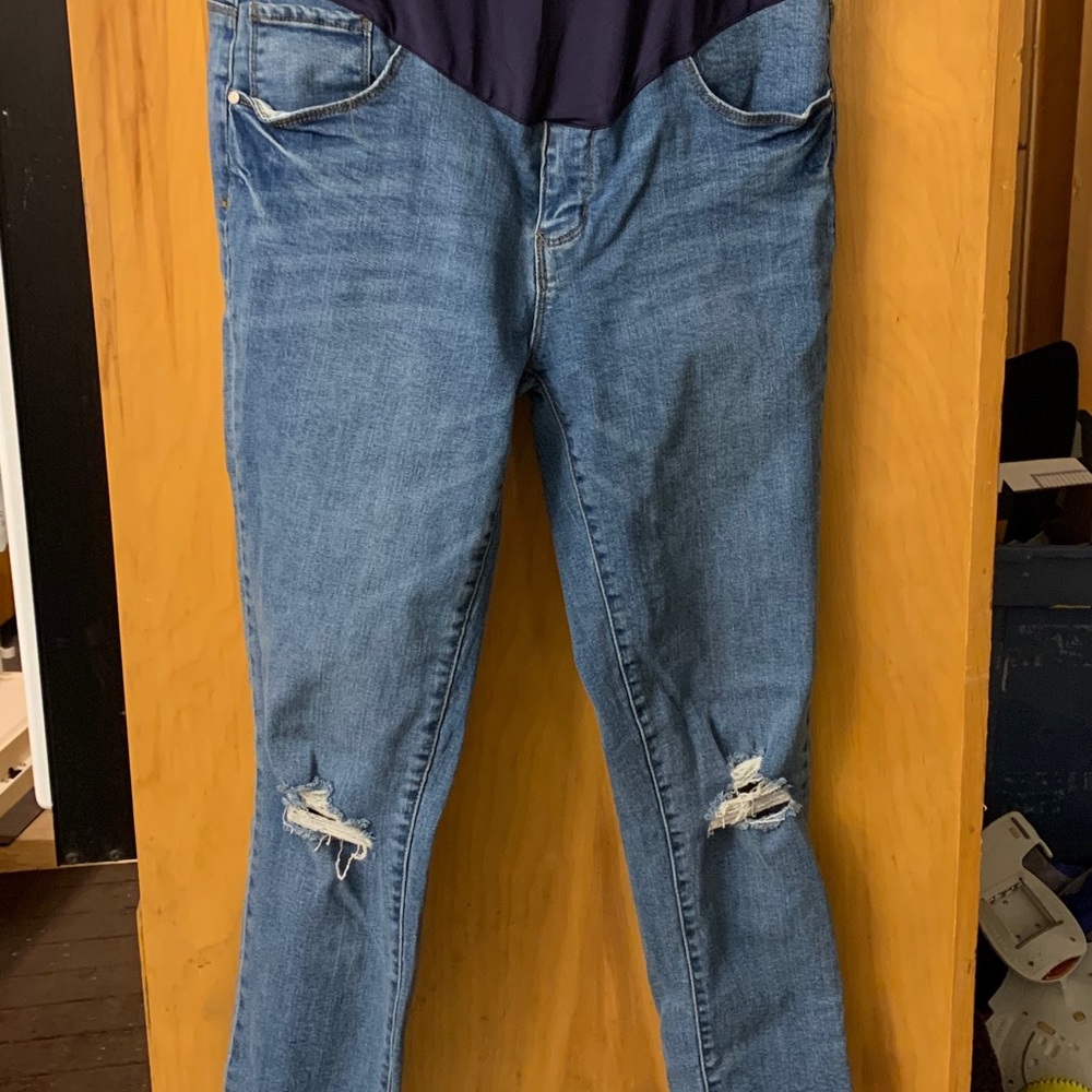 Maternity distressed jeans - ripped knee